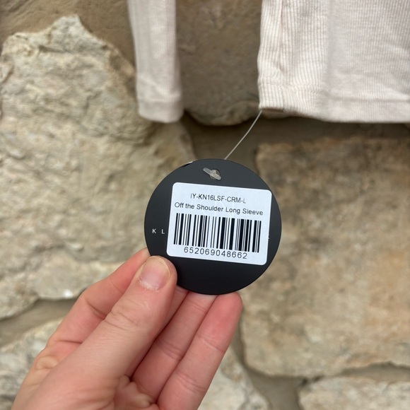 Klassy network off shoulder long sleeve size large beige NWT - Picture 6 of 15